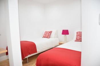Cool Tailor Made 2 Bedroom Apartment, Lisbon (photo 2)