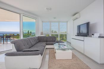 AP 4+2 in one of the most luxury building in Omis, Omiš (foto 2)