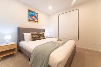Modern Townhouse Close to City with Full Kitchen - Ellerslie, Окленд (фото 4)