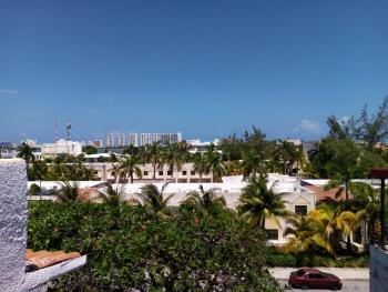 La escarlata de Eli en el 211, Cancún (photo 2)