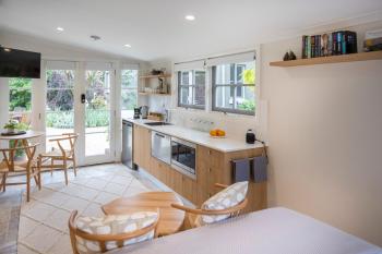 Silk Tree Studio - Steps to Cook Park, Orange (foto 3)
