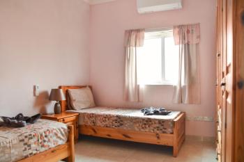 Cosy, Spacious & Sunlit 2BR Penthouse - Close to Bugibba Square & Seafront, St Paul's Bay (zdjęcie 4)