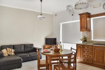 Cosy, Spacious & Sunlit 2BR Penthouse - Close to Bugibba Square & Seafront, St Paul's Bay (zdjęcie 2)