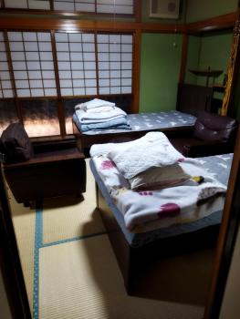 Private Room in Japanese Vintage House 民家の一室 Smoke Free, Free Parking Good to Travel for Tashiro Cats Island no1, Ishinomaki (foto 4)