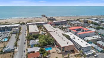 Unique 3BR, 1 of 5 Condos w/Huge Poolside Patio, Steps to Beach & Pier, Gated, Tybee Island (Foto 5)