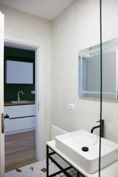Elegant living in the heart of Tirana, Tirana (photo 4)