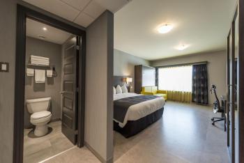 Hotel & Suites Le Dauphin Drummondville, Drummondville (photo 2)