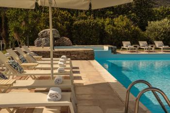 Paradise Art Hotel by Mr and Mrs White, Andros (photo 4)