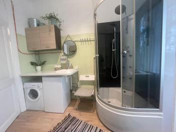 Sunny 1 Br Apt in Center Next to Park, Ryga (zdjęcie 2)