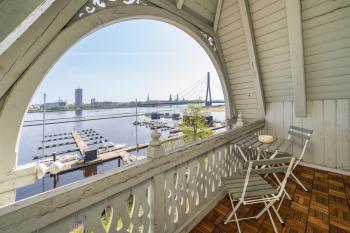 Riverside flat with a beautiful view over Rīga, Riga (fotografie 2)