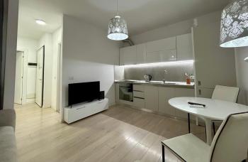 Lovely and Central Apartment - 24H Self Check-In, Tirana (photo 4)
