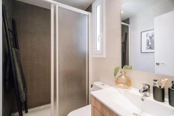 Bolia - 2 bedroom and terrace in Eixample Esquerra, Barcelona (photo 2)