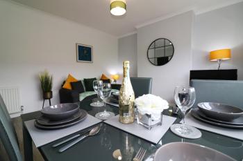 Signature - Huntley House, Glasgow (photo 4)