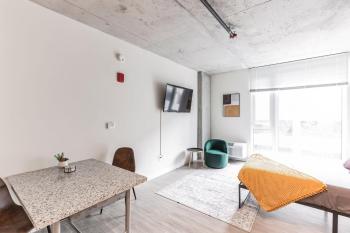 Studio apartment with prime location, Cleveland (photo 4)