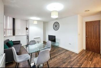 322 Large Modern 2-bedroom kingsize apartment city centre, Birmingham (photo 3)
