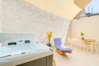 Vauban, Notre Dame de la Garde, 3 chambres, terrasse, jacuzzi, Marseille (photo 2)