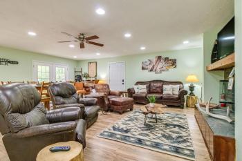 Cotter Home with Deck about 1 Mi to Big Spring Park!, Cotter (foto 4)