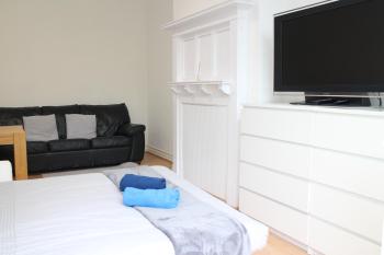 Large Garden Apartment on Golders Green High Road, Londýn (fotografie 5)