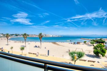 Lola, L' Escala (Foto 2)