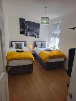 City Centre - Comfy 6 beds - Up to 30 percent off - Contractors delight, Liverpool (photo 4)