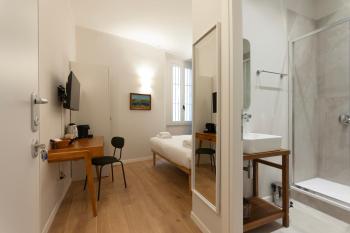 Youhosty - Ticinese Suite 3, Milan (photo 2)