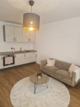Quiet Family Apartment - 10 min to Center & Oktoberfest - Free Parking - near Nymphenburg Palace & Botanical garden, München (Foto 2)