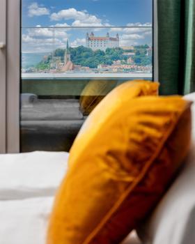 SKY PARK 1 - Luxurious #INSTAworthy Apartment in Downtown City Center with Included Parking, Best Address in Town, Bratislava (photo 2)