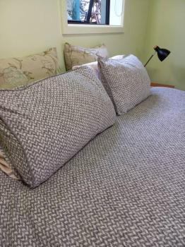 Garden setting, quality independent studio for two, Christchurch (foto 2)