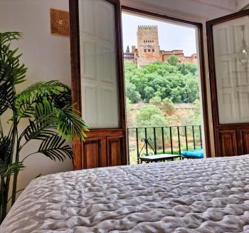 The Nasrid - Apartamento con balcón frente a la Alhambra - Vistas desde la cama, Granada (foto 3)