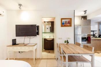 Studio with garden, 5 min walk to the sea, Tel Aviv (Foto 4)