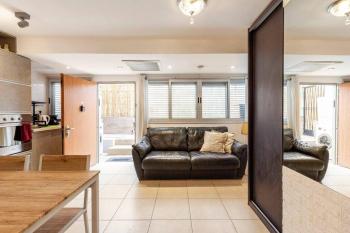 Studio with garden, 5 min walk to the sea, Tel Aviv (Foto 5)