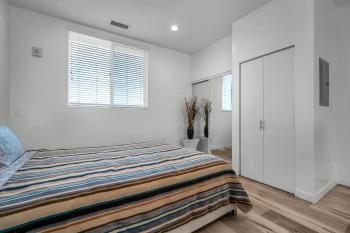 Stylish Modern one Bedroom Hollywood Loft With in unite washer dryer & Balcony, Los Angeles (fotografie 3)