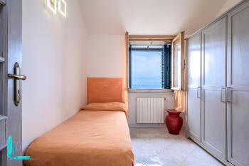 LA MANSARDA SOPRA CAMPO PISANO - GenovaInRelax, Janov (fotografie 5)