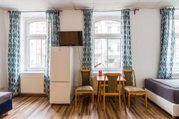 Enjoy your stay with DKN apartments - Mon-Sun - Late night check-in - Multilanguage - Near Railway station - Witamy serdecznie, Leipzig (photo 3)