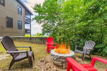 Hawks Hideaway - Mineral Bluff, GA - Take in Sweeping Mountain Views, Soak in the Hot Tub, Enjoy Game Nights in the Game Room, a, Mineral Bluff (fotografie 3)