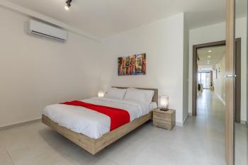 Sea-side Escape in Sliema - Sleeps 6, Sliema (foto 2)
