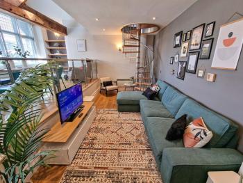 3 Bed Piccadilly Duplex City Centre, Manchester (photo 3)