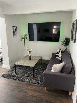 Lovely 2 Bed Full House By The Beach, Liverpool (photo 2)