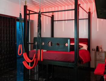 Suite Luxury BDSM, Rome (photo 5)