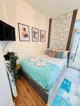 R2 - Elegant Private Room opposite Queen Elizabeth Hospital - Harborne Birmingham, Birmingham (fotografie 2)
