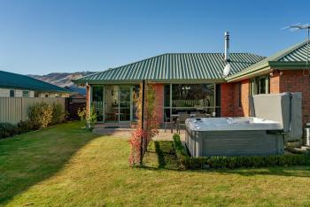 Fenwick - Cromwell Holiday Home, Cromwell (photo 3)
