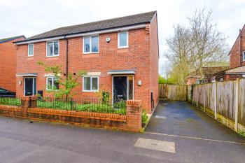 3BDR House By Vista Stays Short Lets & Serviced Accommodation Manchester With Pool Table and Driveway Parking, Manchester (fotografie 2)