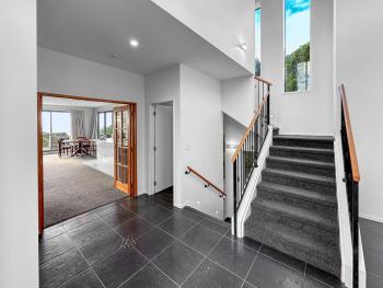 Murrays Gem l Modern 4bed Stunner l Sea View & Spa!, Auckland (zdjęcie 3)