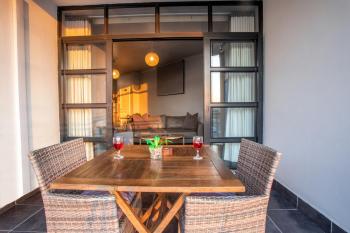 2 Sleeper with King Bed at Point Waterfront, Durban (Foto 3)
