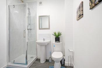 Home in Woodhouse, Leeds,Free 4 Car Parking,Free WiFi, Leeds (Foto 4)