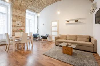 24H Self Check-In Apartment City Center near Opera, Budapest (photo 5)