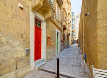 Trendy 1 Bedroom in the Heart of Valletta, Валетта (фото 2)