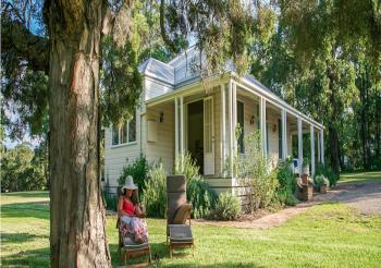 Lillians on Lovedale, Lovedale (foto 2)