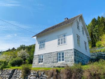 Stryn - Faleide - hus ved fjorden, Stryn (foto 3)