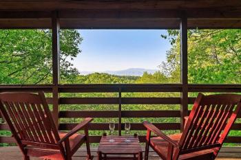 Romantic, Private Cabin in Smokies Hot Tub Firepit, Sevierville (fotografie 2)